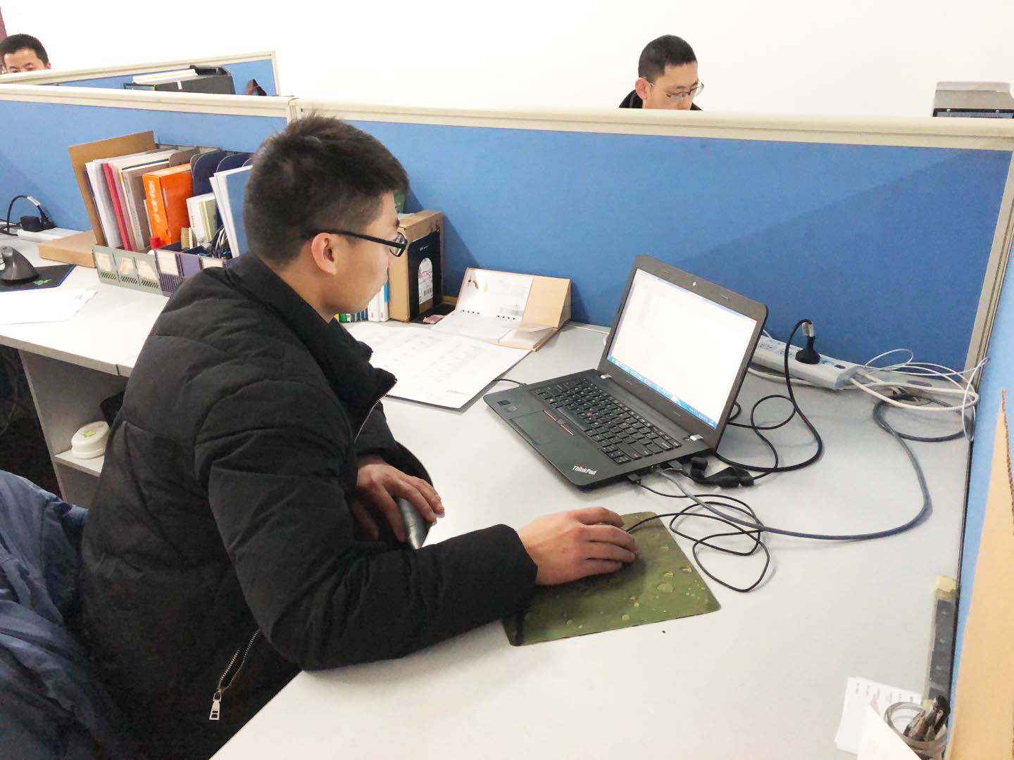 开云kaiyun艾普喷涂机器人